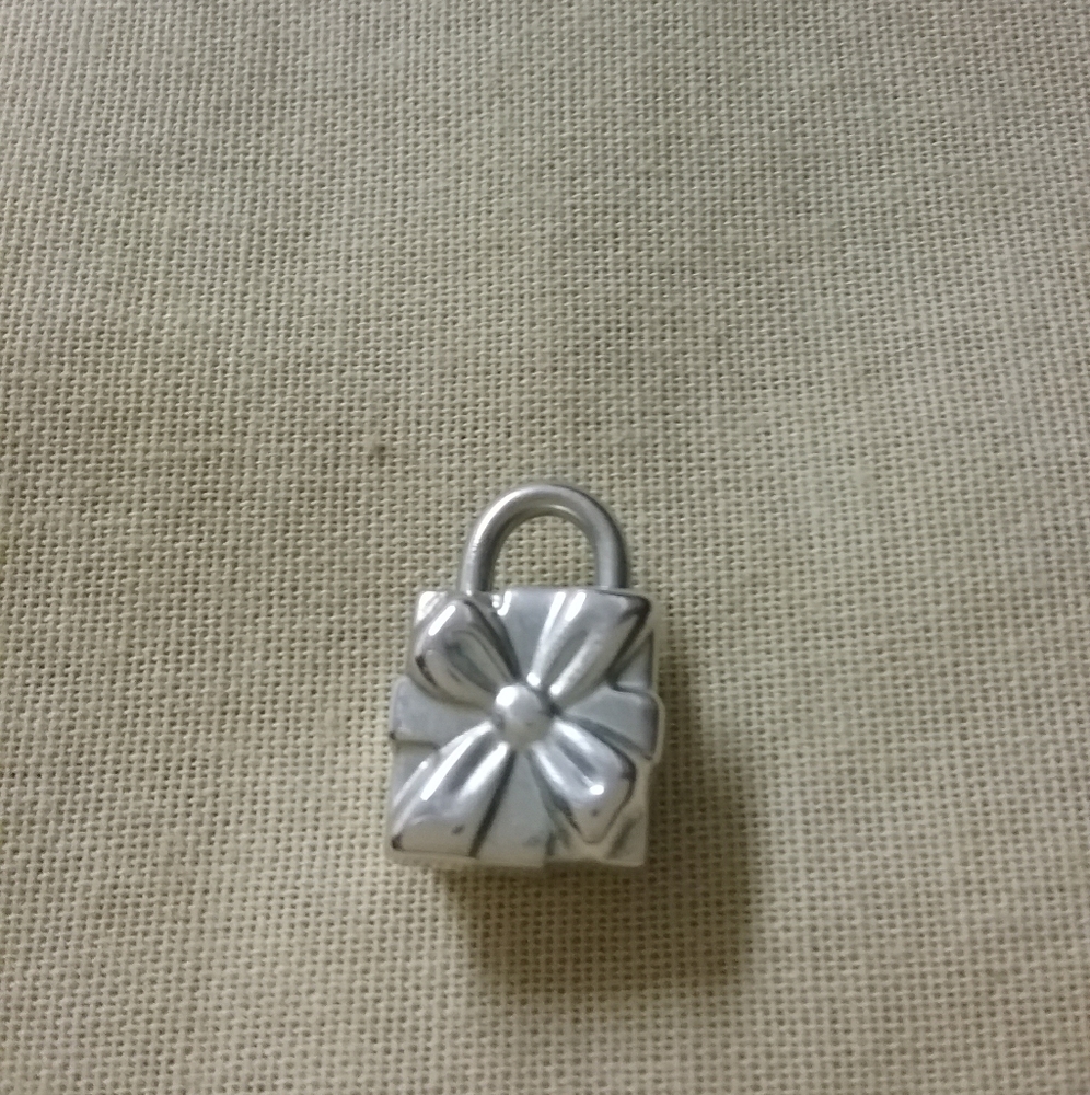 BRAND NEW Tiffany & Co. Retired Sterling Silver Present Charm With Pouch